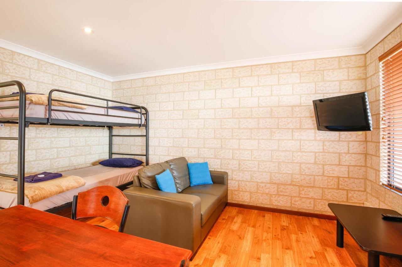 Kalbarri Tudor Holiday Park Екстериор снимка