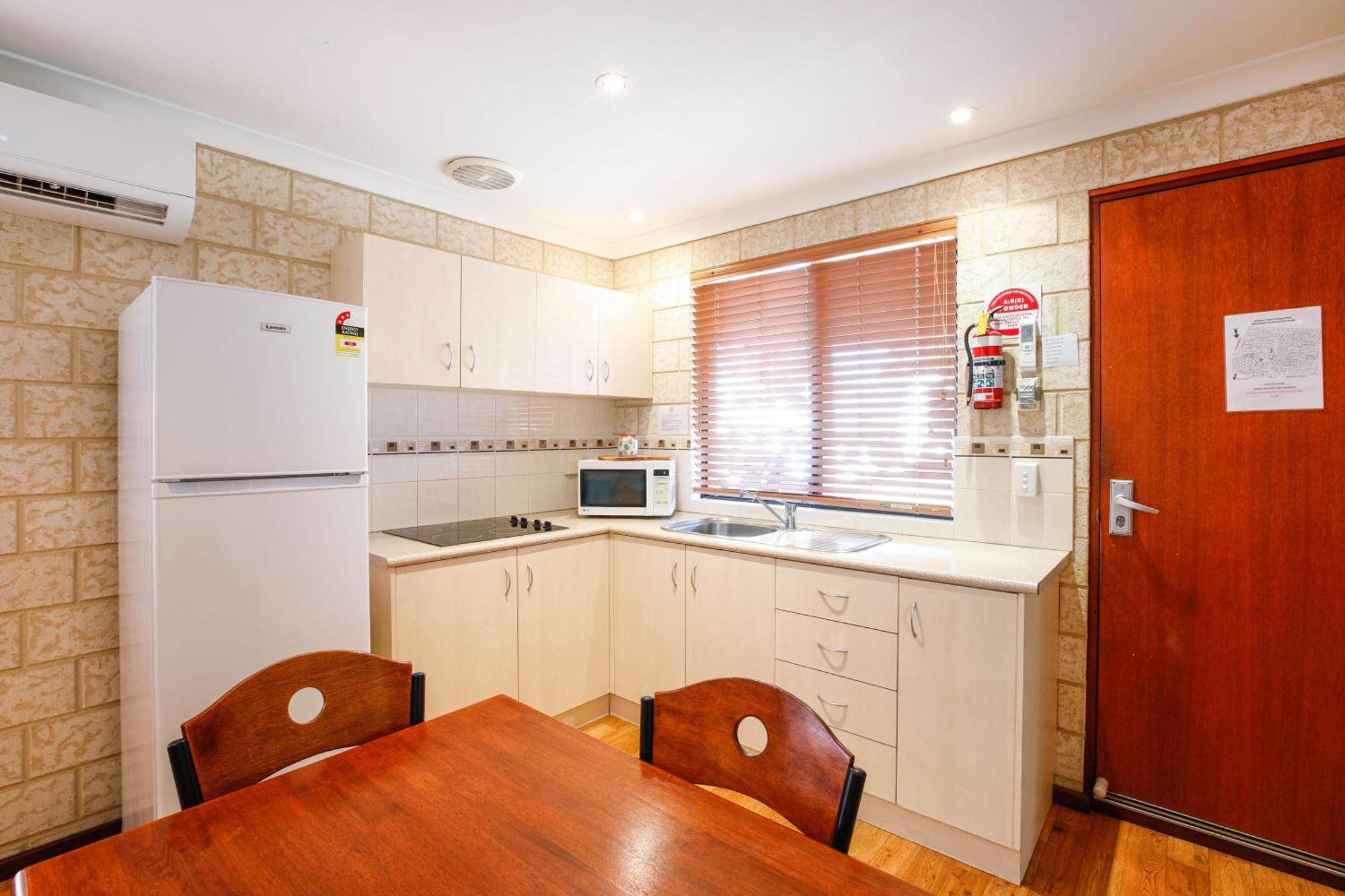 Kalbarri Tudor Holiday Park Екстериор снимка