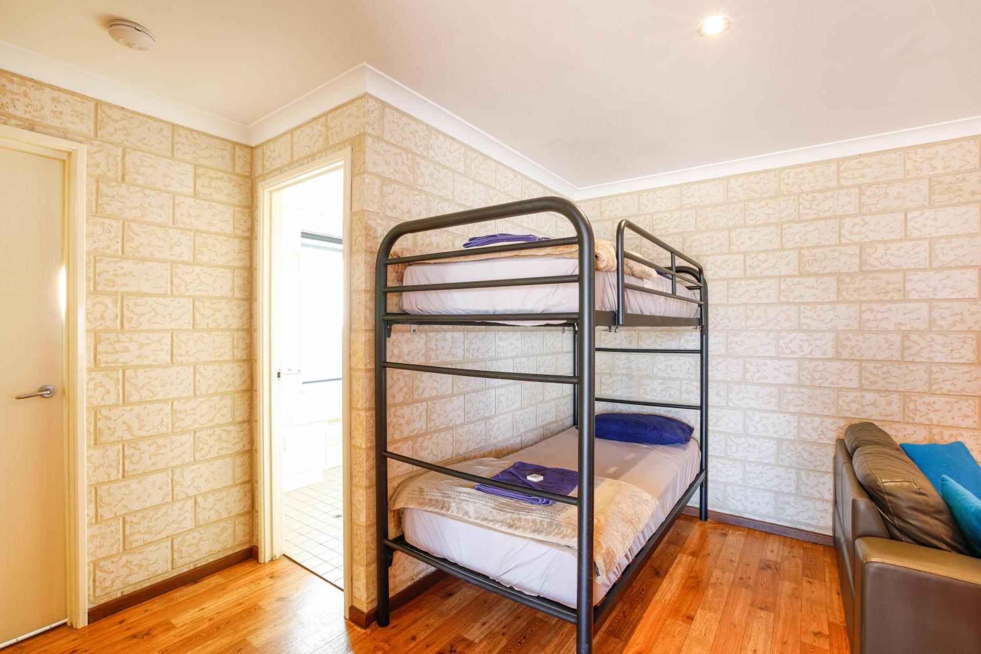 Kalbarri Tudor Holiday Park Екстериор снимка