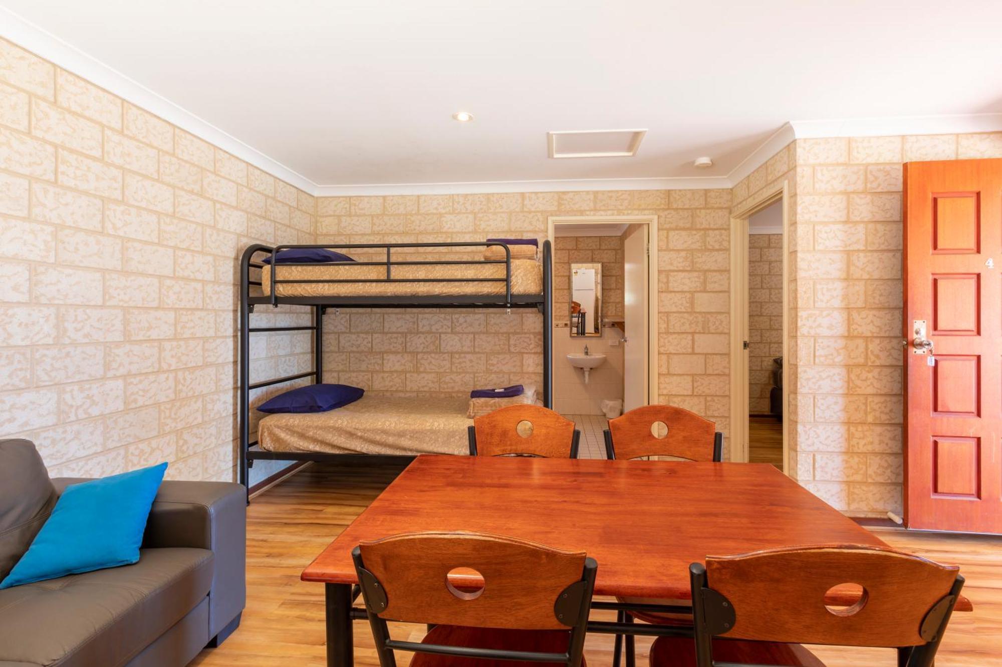 Kalbarri Tudor Holiday Park Екстериор снимка